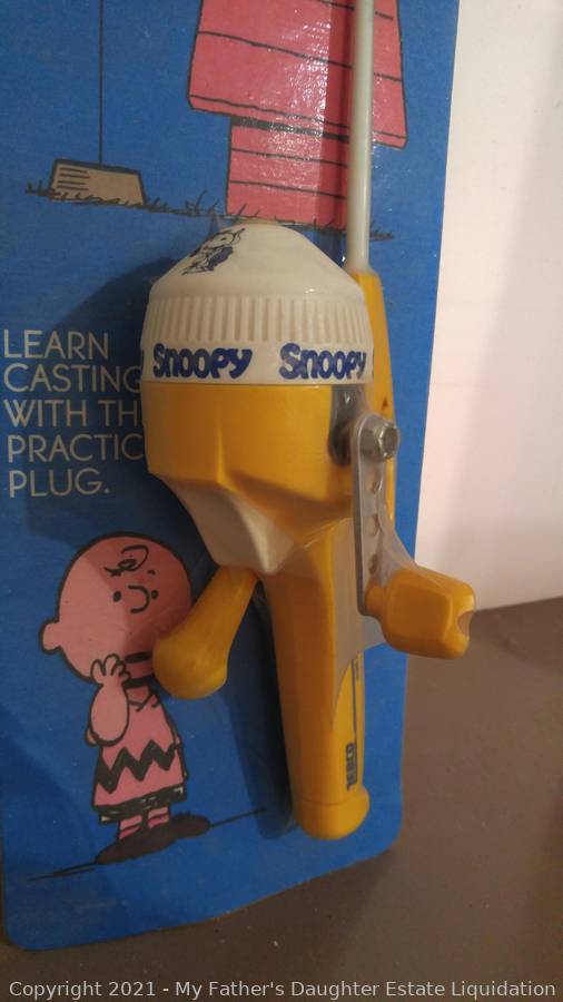  Snoopy Fishing Pole